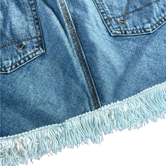 Guess Denim mini skirt with added western fringe, cowboy, stampede, sz 29 - Picture 9 of 10